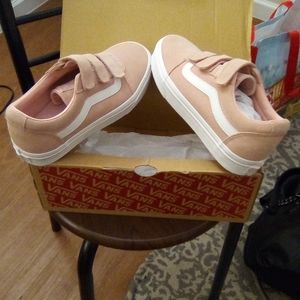 Make me an offer.. Vans new in box..7.5 pink/white